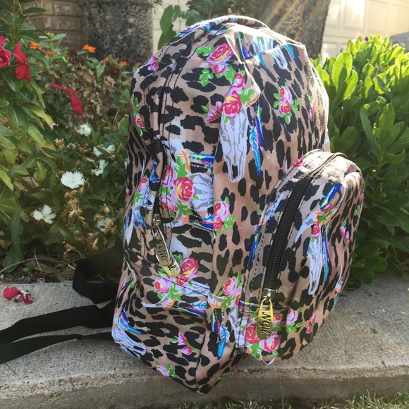 Small Leopard Backpack - Picture 2 of 3